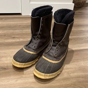 Mens leather Lacrosse boots size 13